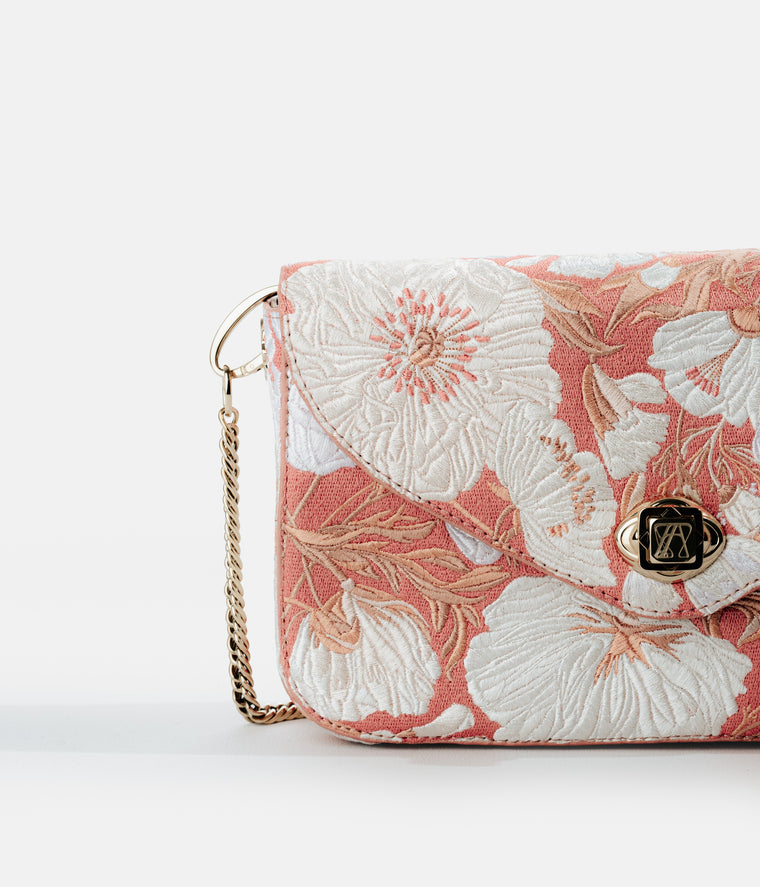 Peach & Cream — detail